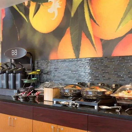 Country Inn & Suites By Radisson, Bismarck-Mandan-3
